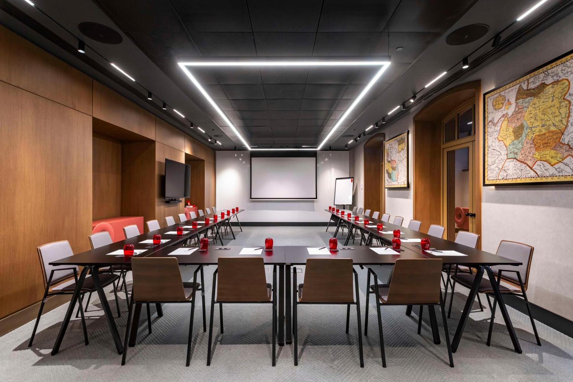 Radisson Red Tbilisi 호텔 외부 사진