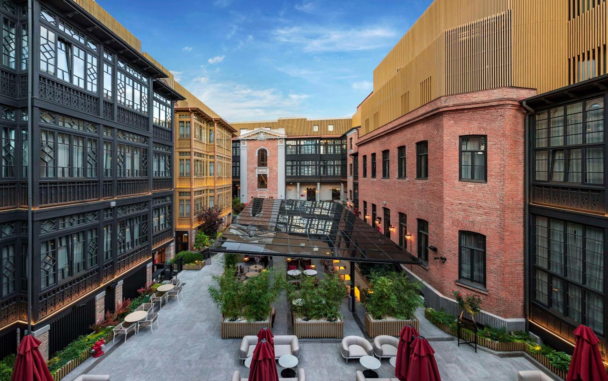 Radisson Red Tbilisi 호텔 외부 사진